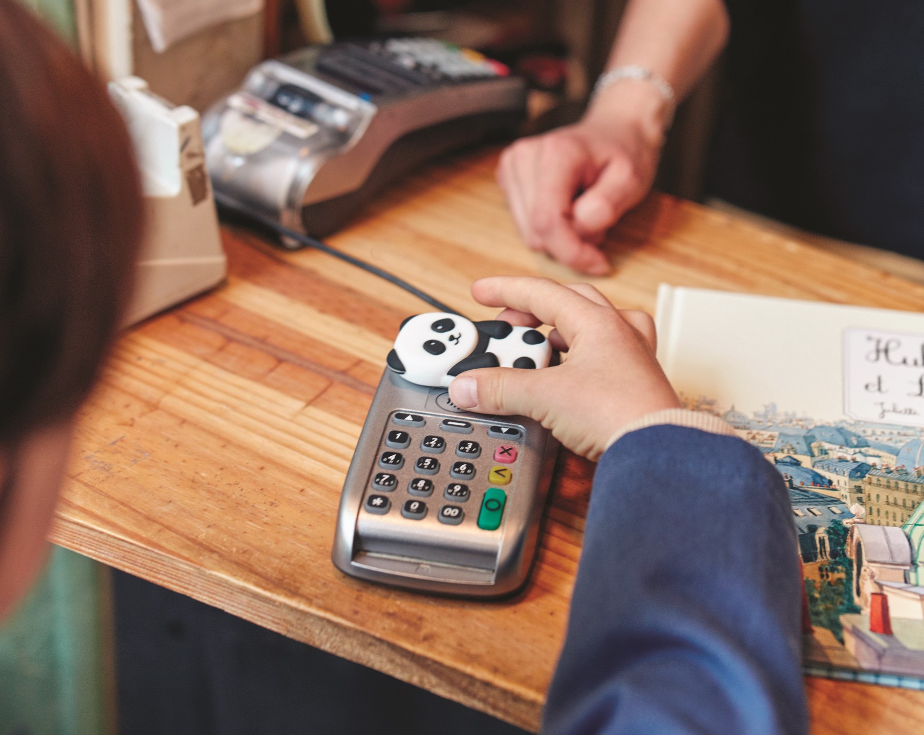 Money Walkie: Les enfants peuvent régler leur achat de Noël sans argent  (liquide)